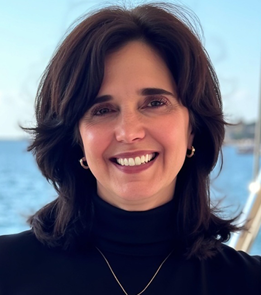 Jen Santoleri headshot